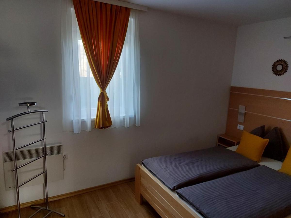 Apartmani Lotus Връдник Екстериор снимка