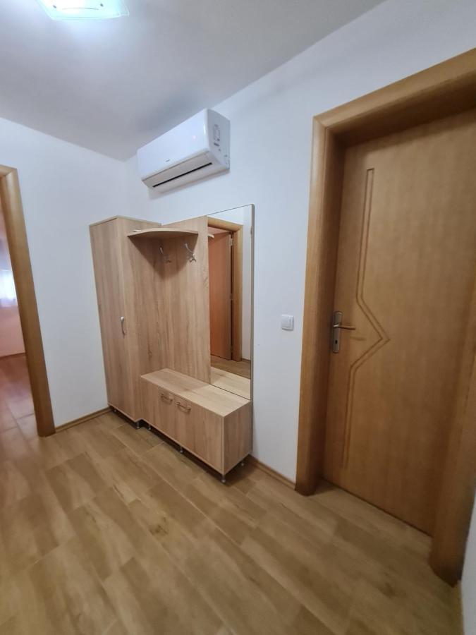 Apartmani Lotus Връдник Екстериор снимка