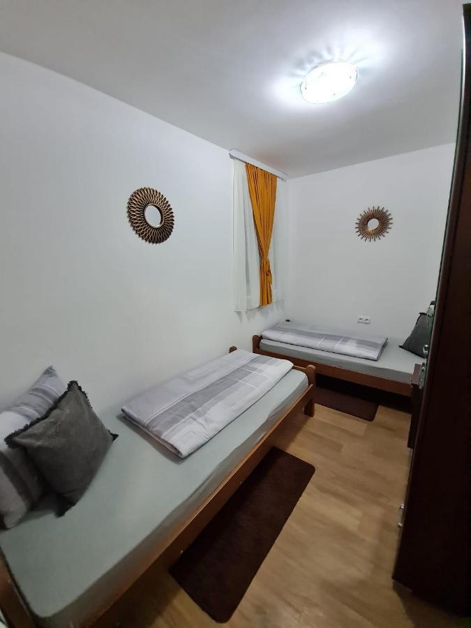 Apartmani Lotus Връдник Екстериор снимка