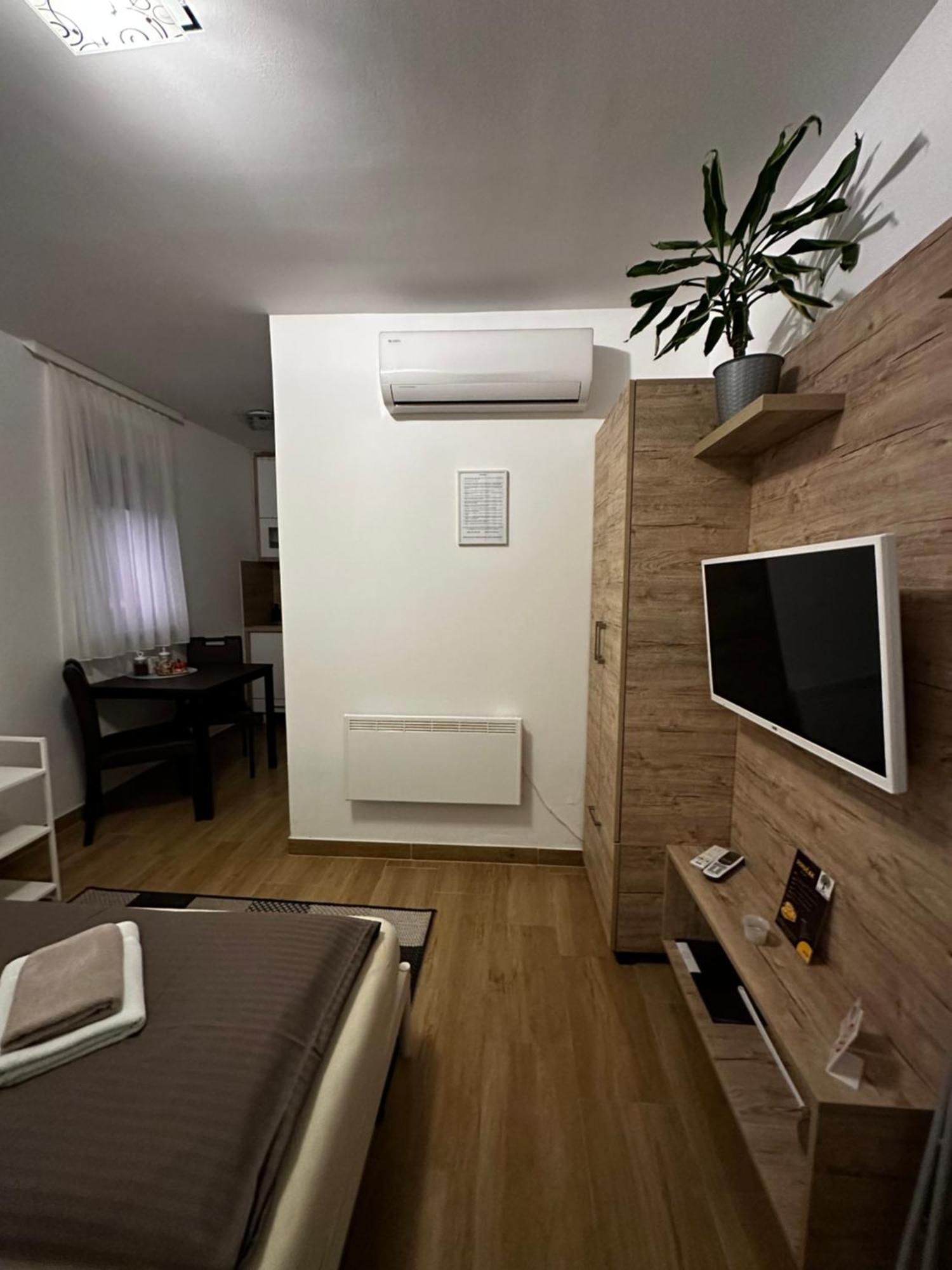 Apartmani Lotus Връдник Екстериор снимка