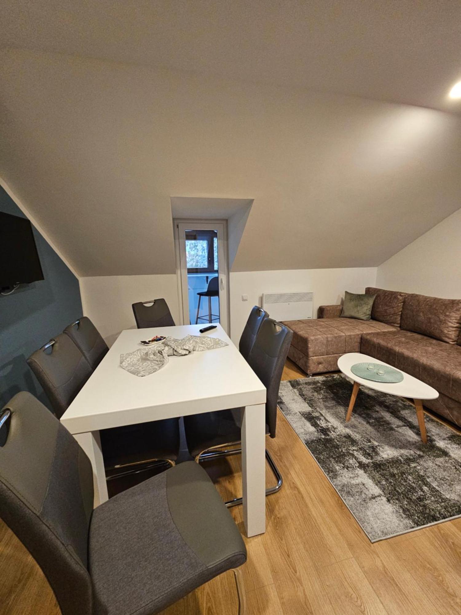 Apartmani Lotus Връдник Екстериор снимка